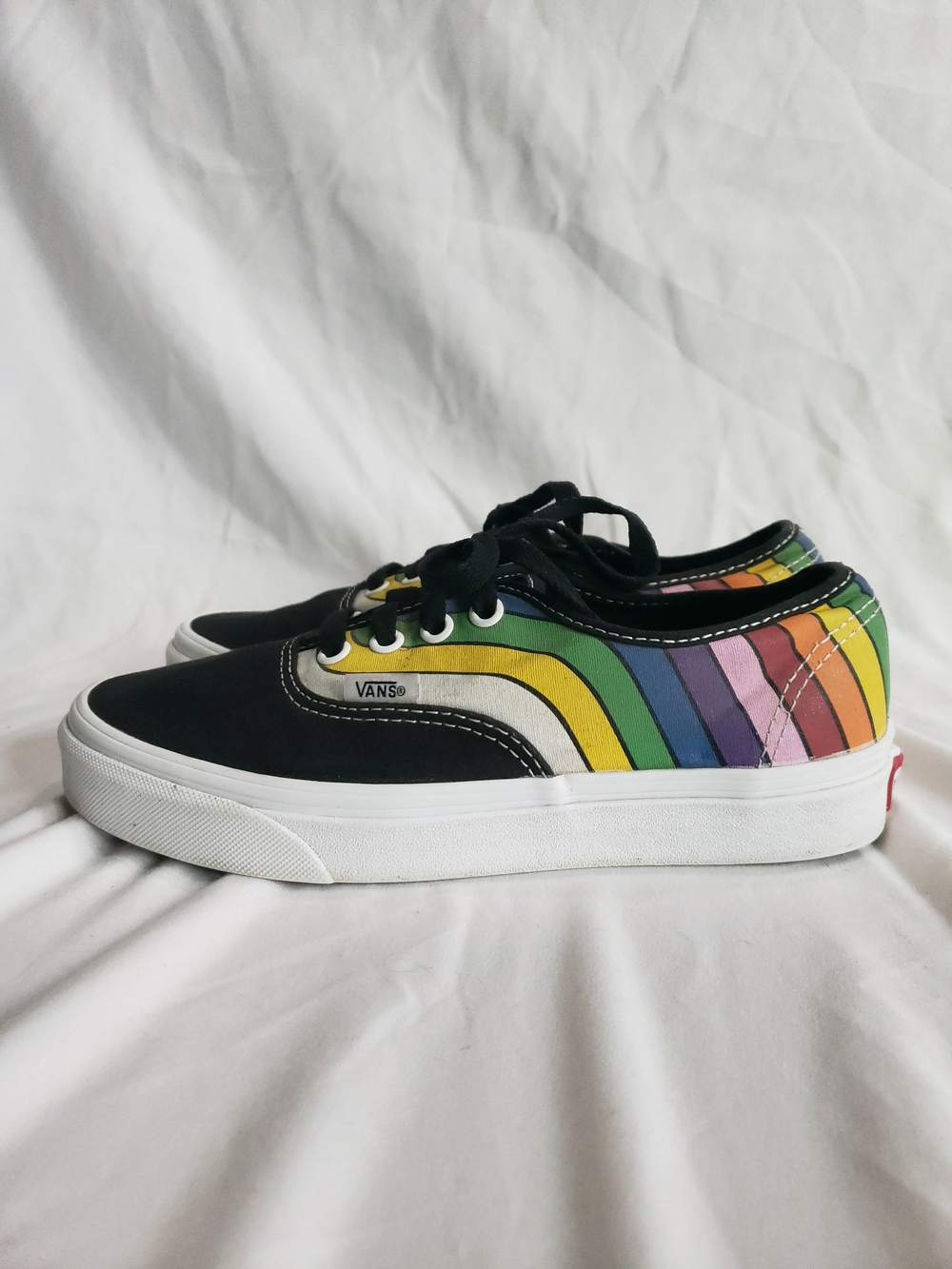 Vans Authentic Refract Rainbow Womens 6.5 Black White Canvas Skate